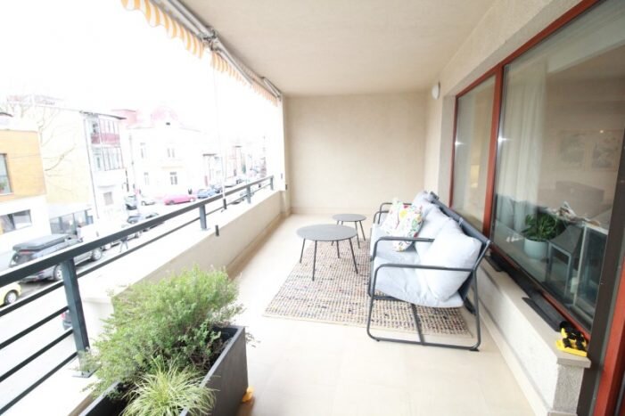 Sfintii Voievozi Inchiriere apartament 3 camere 170 mp Bloc 2008